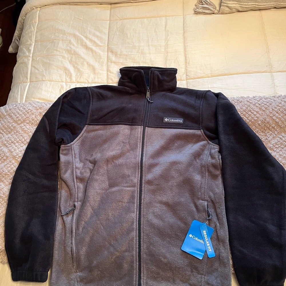 Columbia Men's Black and Gray Performance Jacket